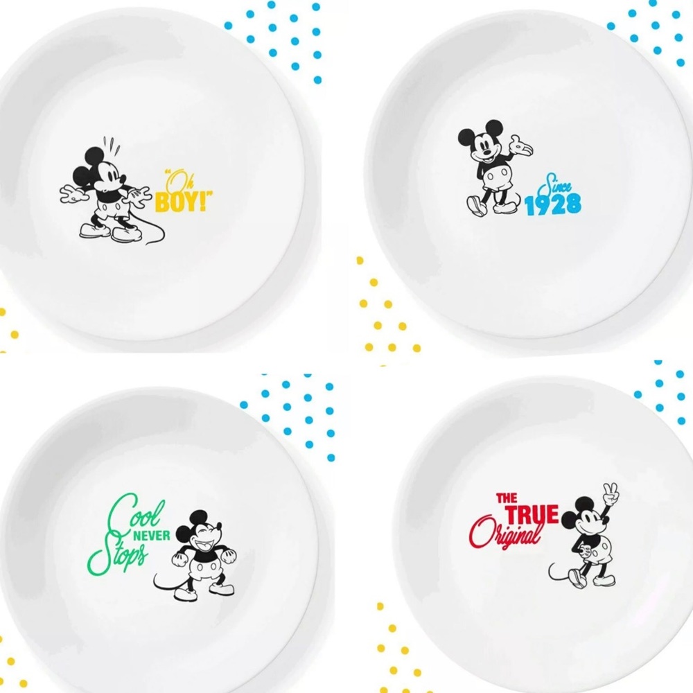 Corelle Mickey Mouse 8.5” Plate Set of 4